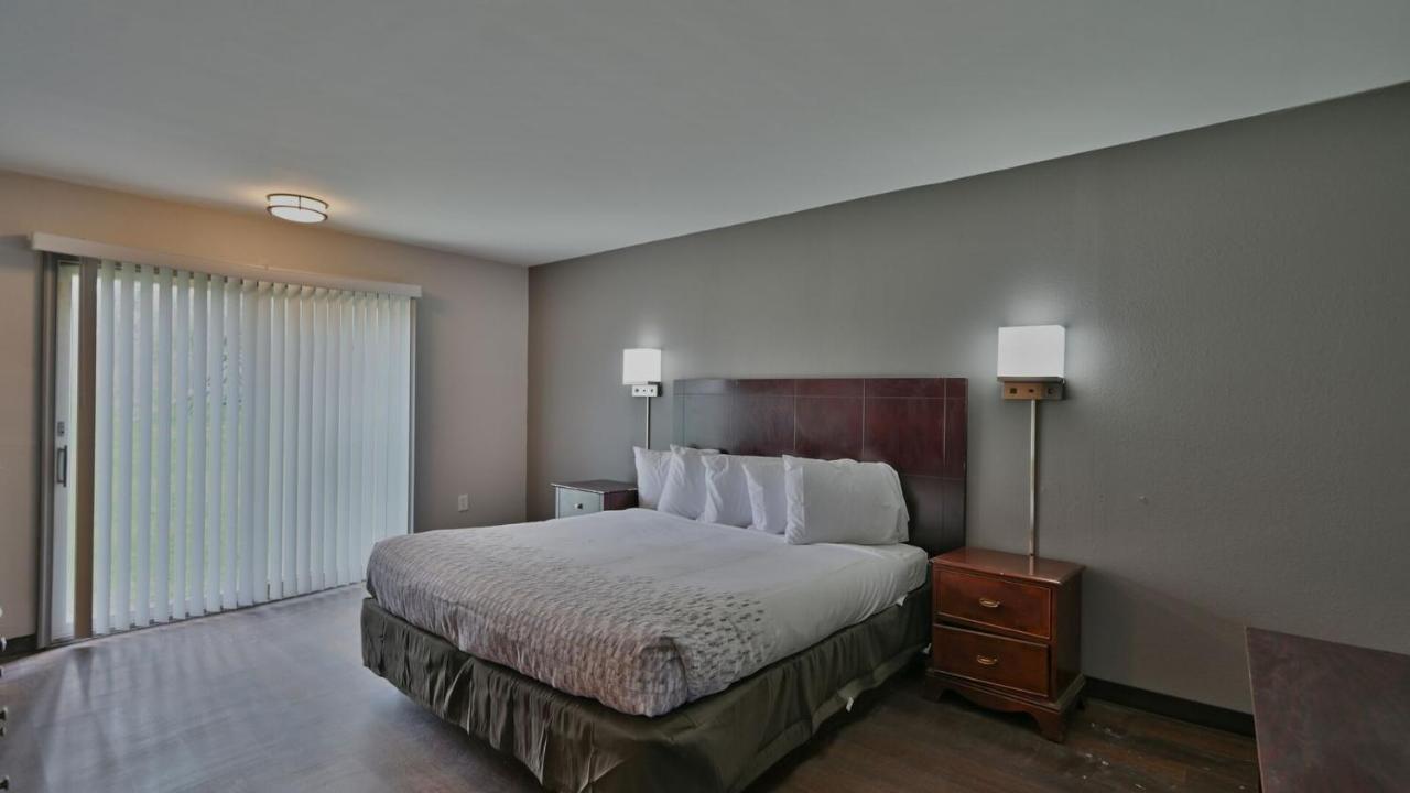 Maplehurst Motel Tunkhannock Εξωτερικό φωτογραφία