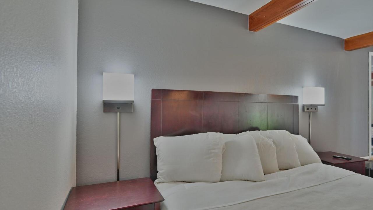 Maplehurst Motel Tunkhannock Εξωτερικό φωτογραφία