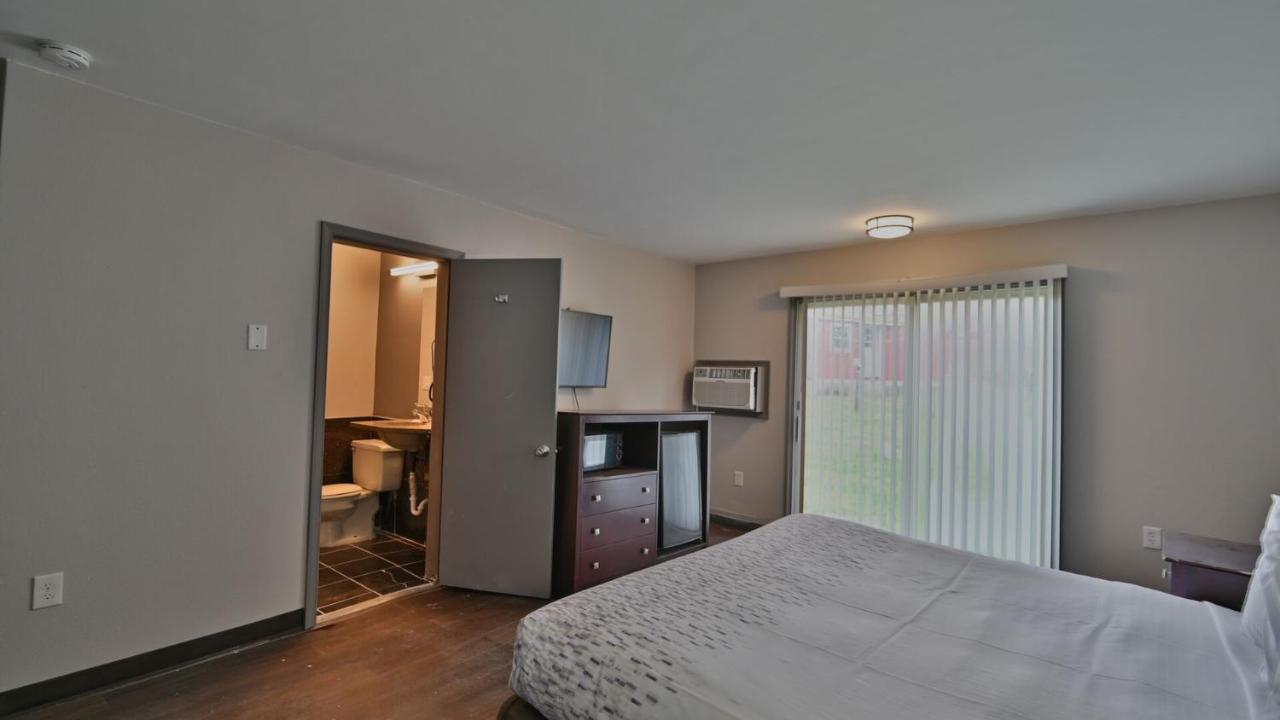 Maplehurst Motel Tunkhannock Εξωτερικό φωτογραφία