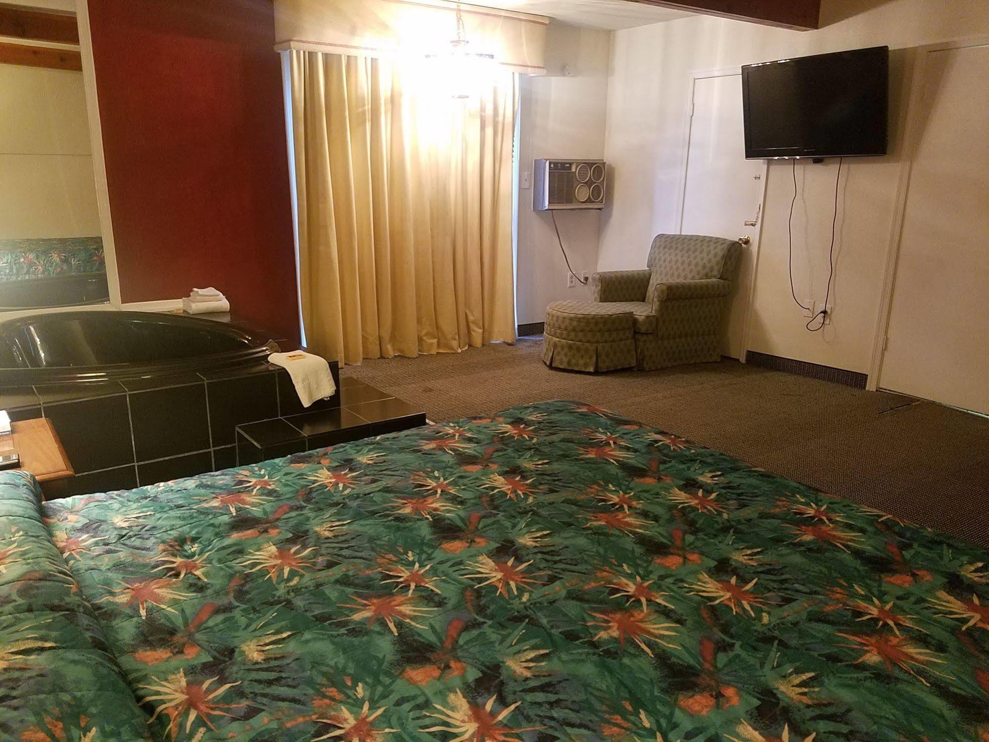Maplehurst Motel Tunkhannock Εξωτερικό φωτογραφία